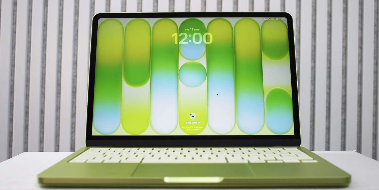 El MacBook Neo está más barato por primera vez | Foto: Ángel Roca