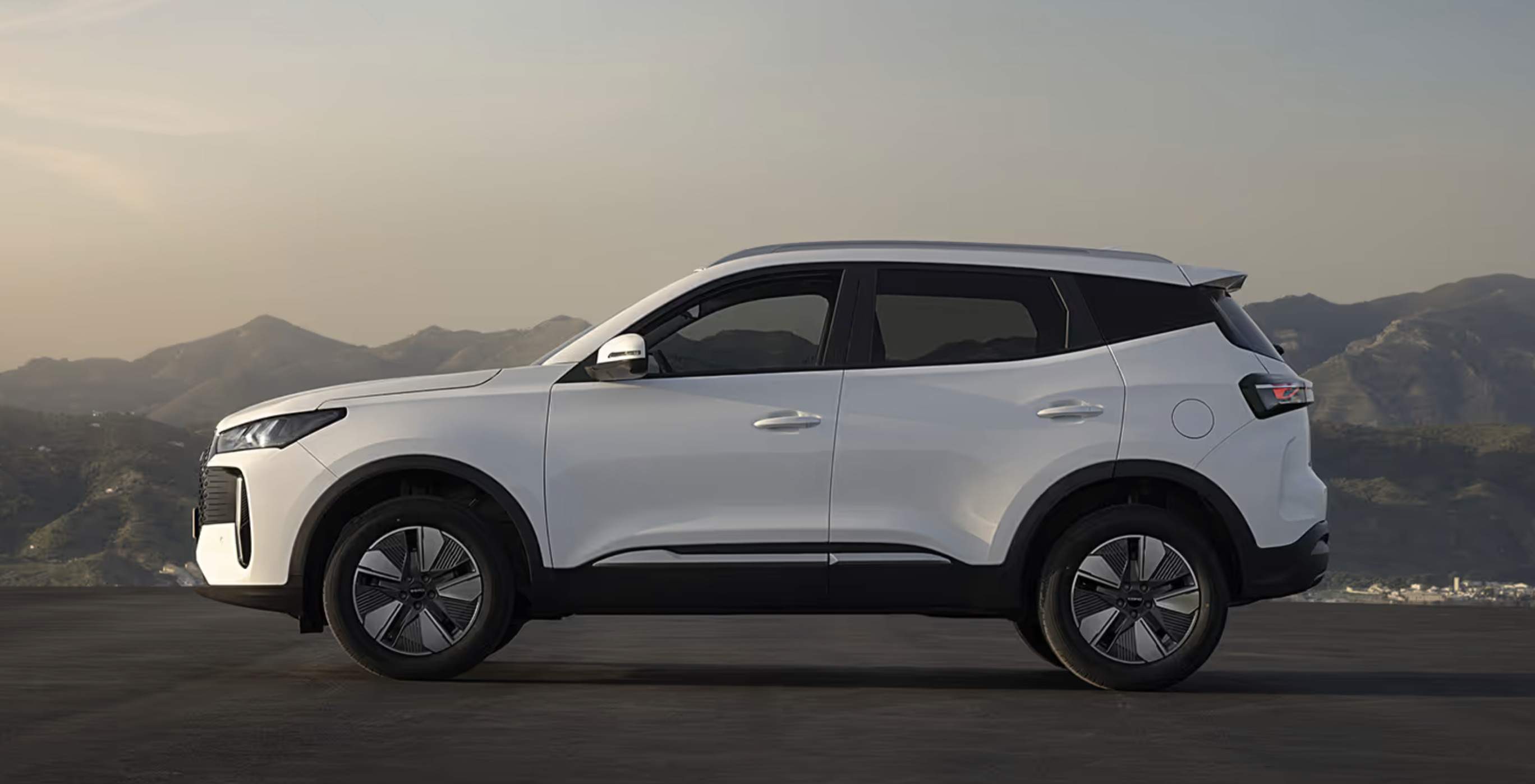 Ni Dacia ni Honda, este SUV fabricado en Barcelona es la opción más barata y premium del mercado