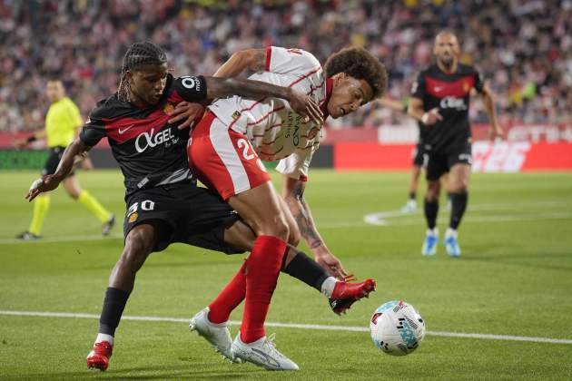 Justin Kalumba Axel Witsel Girona Mallorca