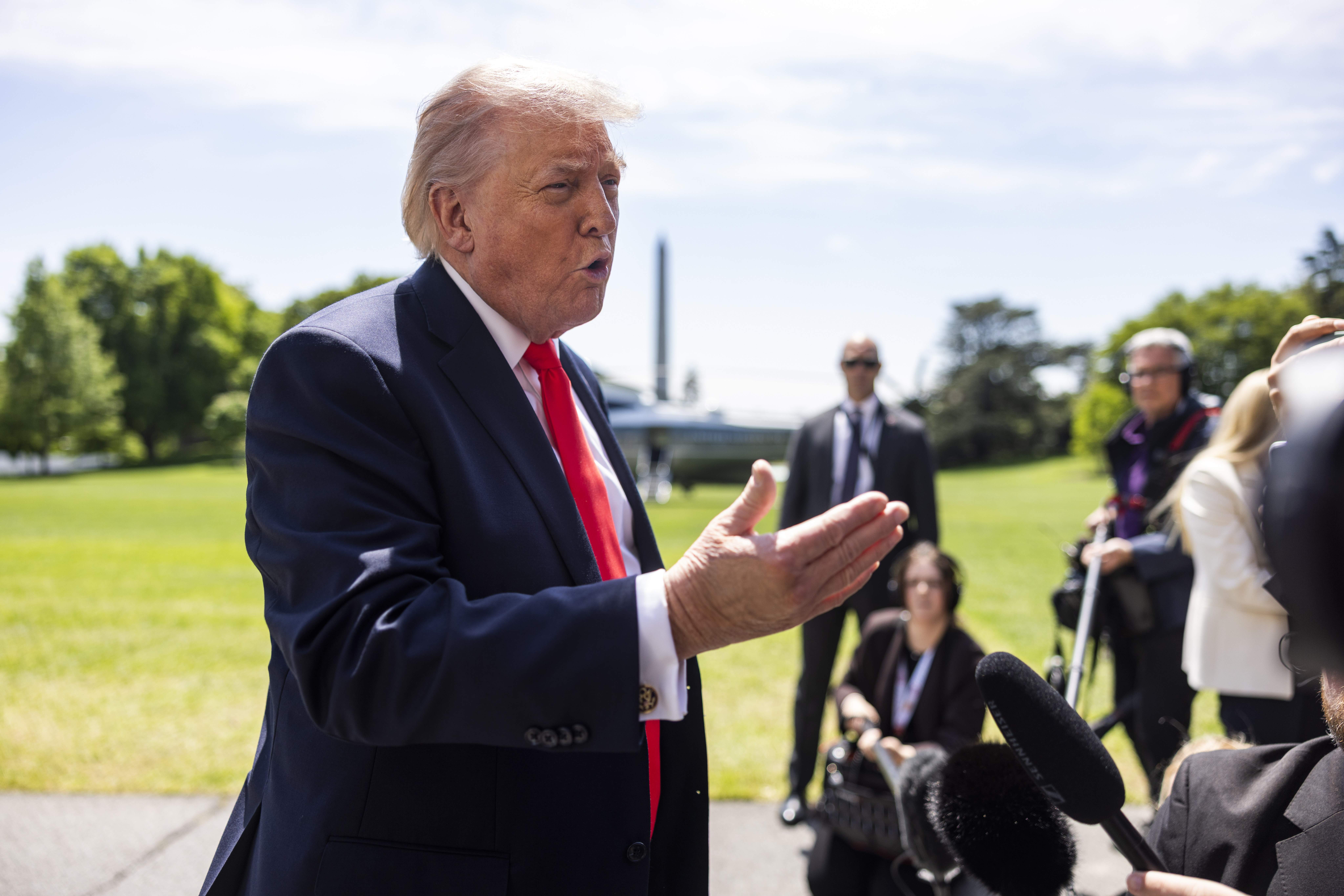 Trump recibe un nuevo plan de paz de Irán: "Lo revisaré, pero no han pagado un precio suficientemente alto"