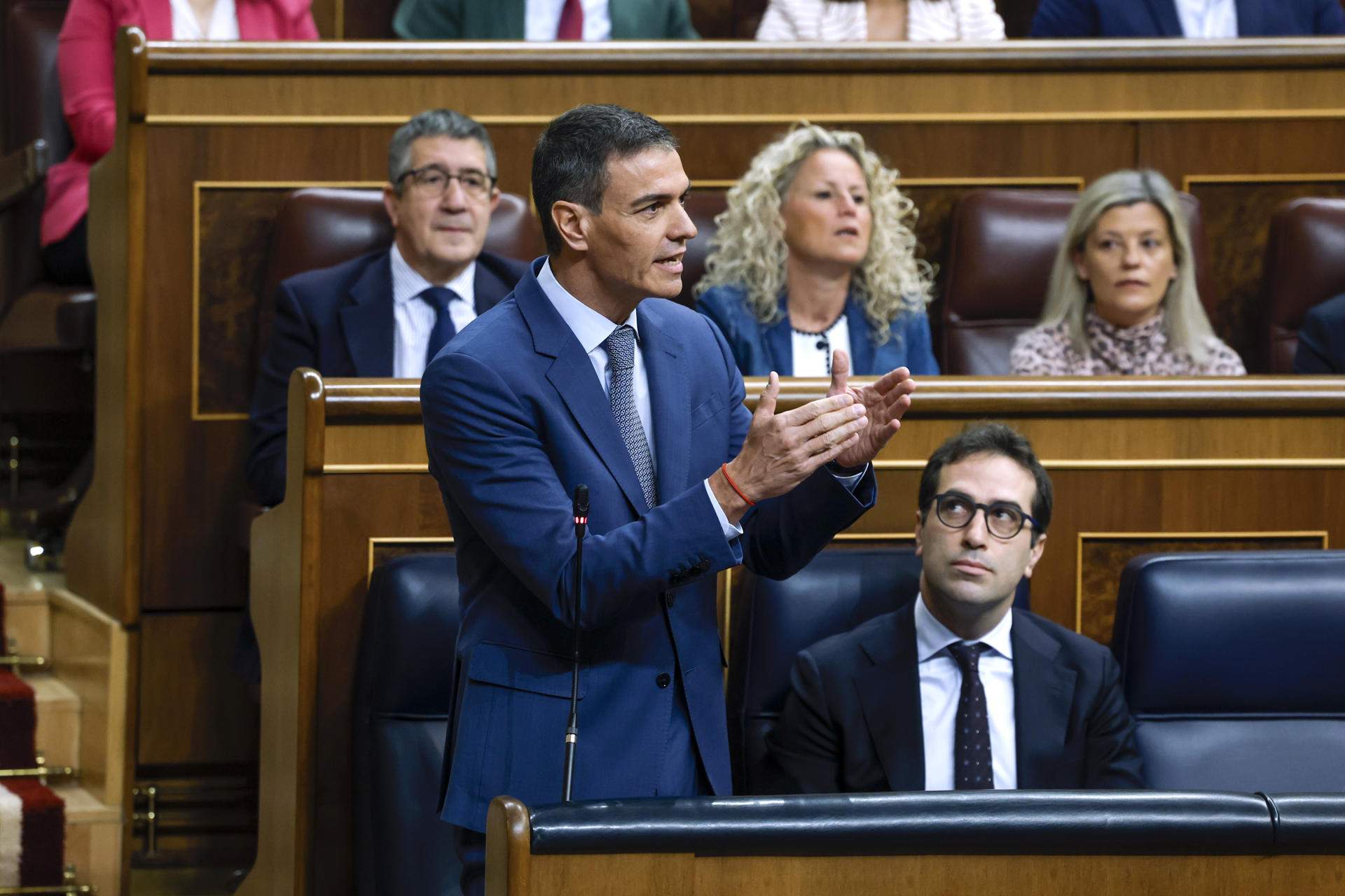 El PSOE anuncia una ofensiva a tots els nivells contra la “prioritat nacional” de PP i Vox