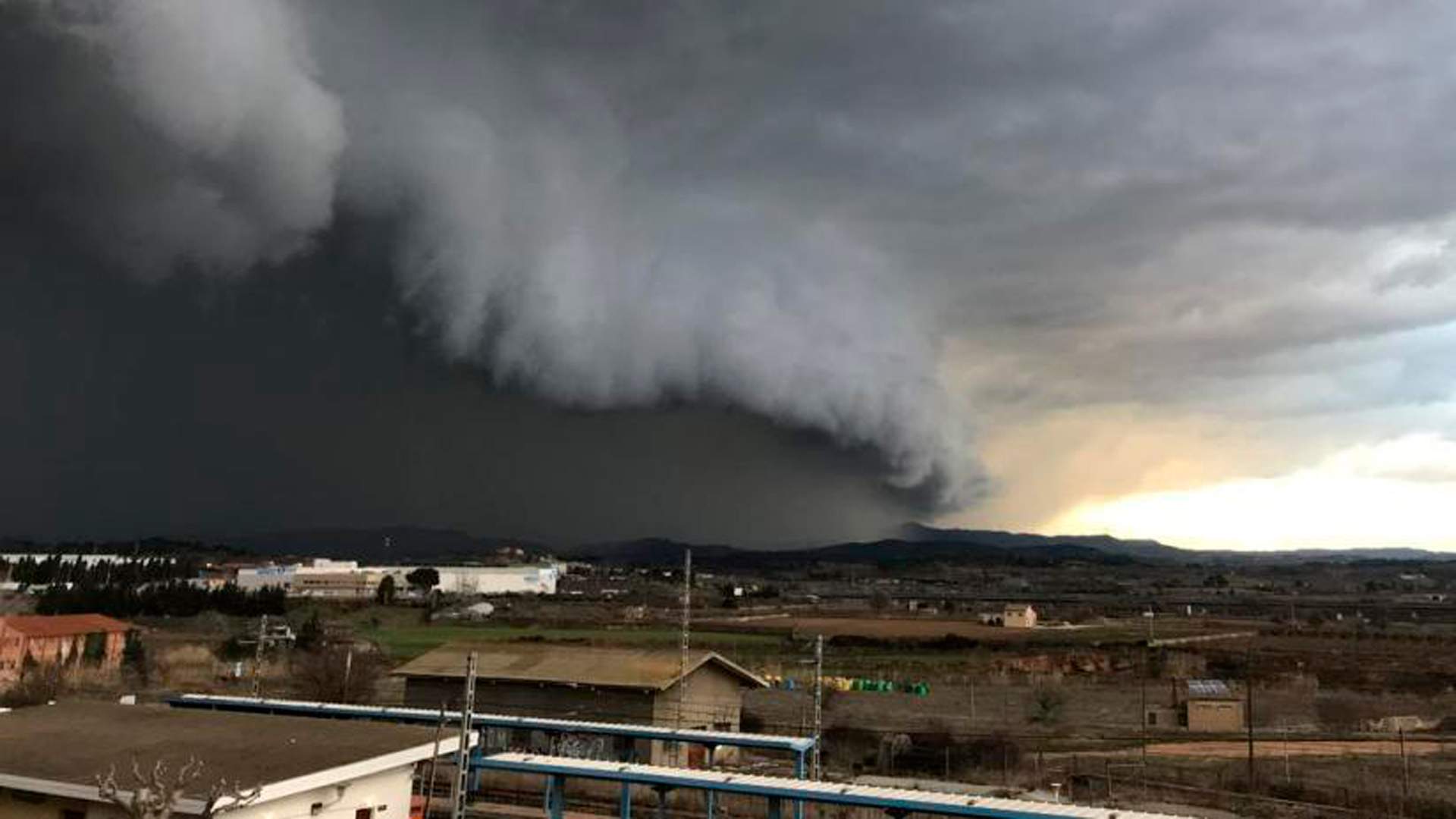 Desgavell meteorològic a Catalunya: tempestes a dojo amb aiguats i pedregades