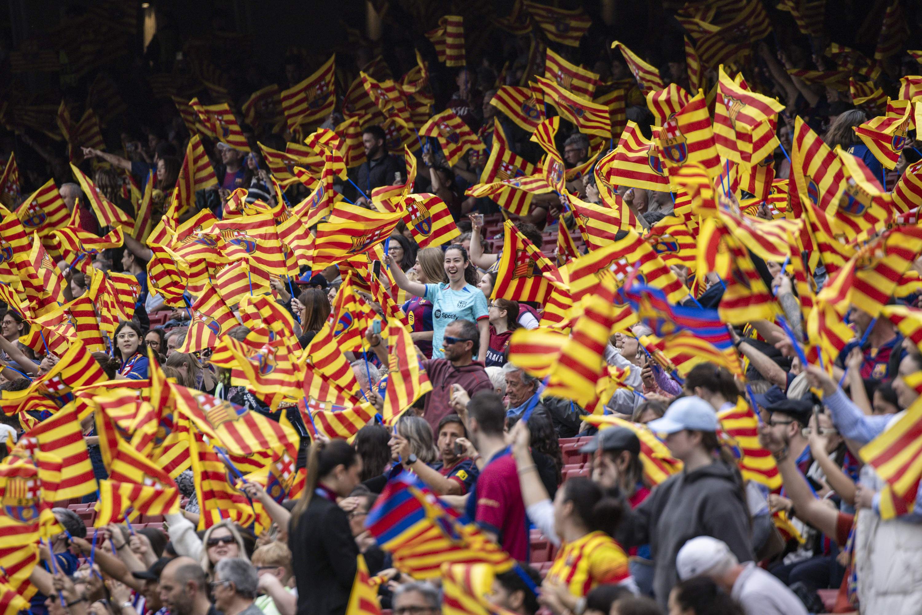 L'afició del Barça anima a l'Spotify Camp Nou / Foto: Carlos Baglietto