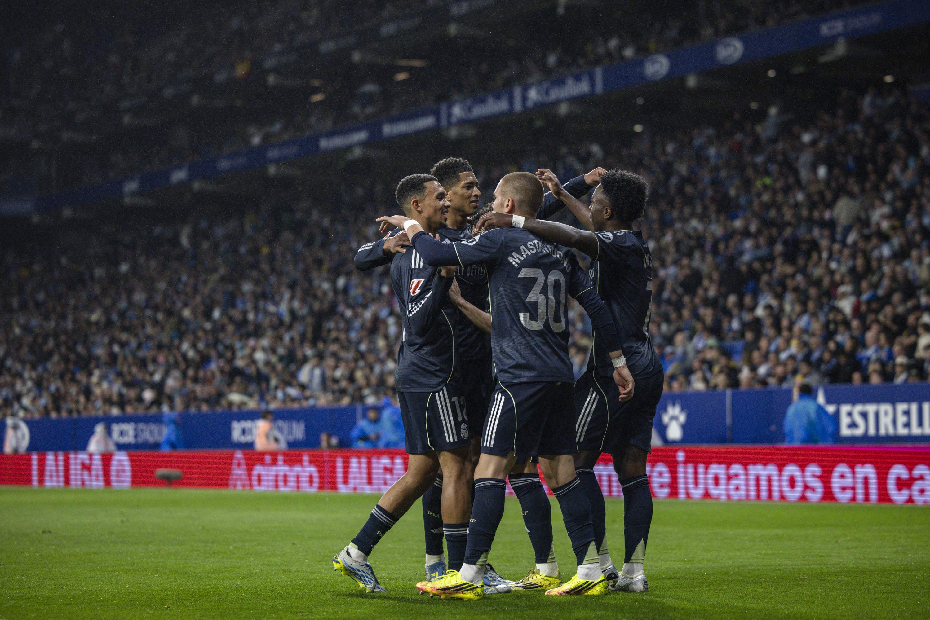 El Espanyol no revive contra el Real Madrid (0-2) y el Barça podrá ganar la Liga en el Clásico