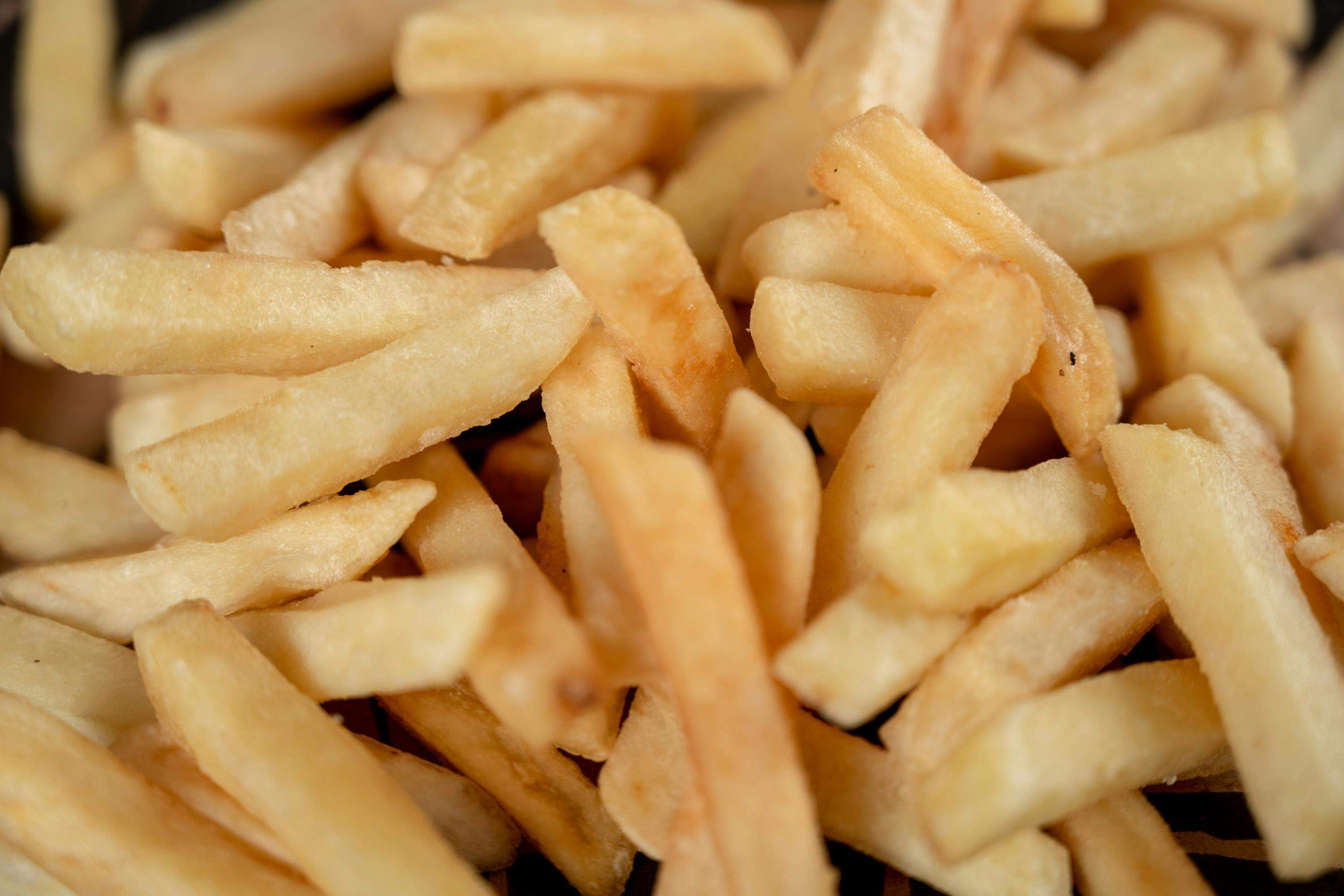 Jordi Cruz te enseña cómo hacer patatas fritas crujientes con poco aceite para comerlas sin miedo