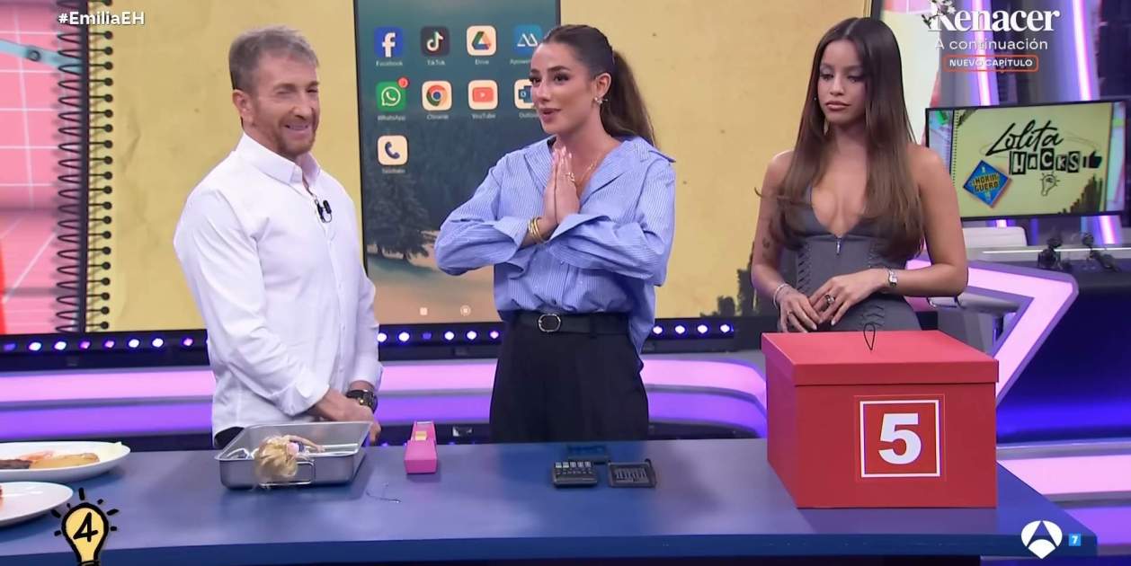 Lola Lolita com a col·laboradora a 'El hormiguero'   Atresplayer
