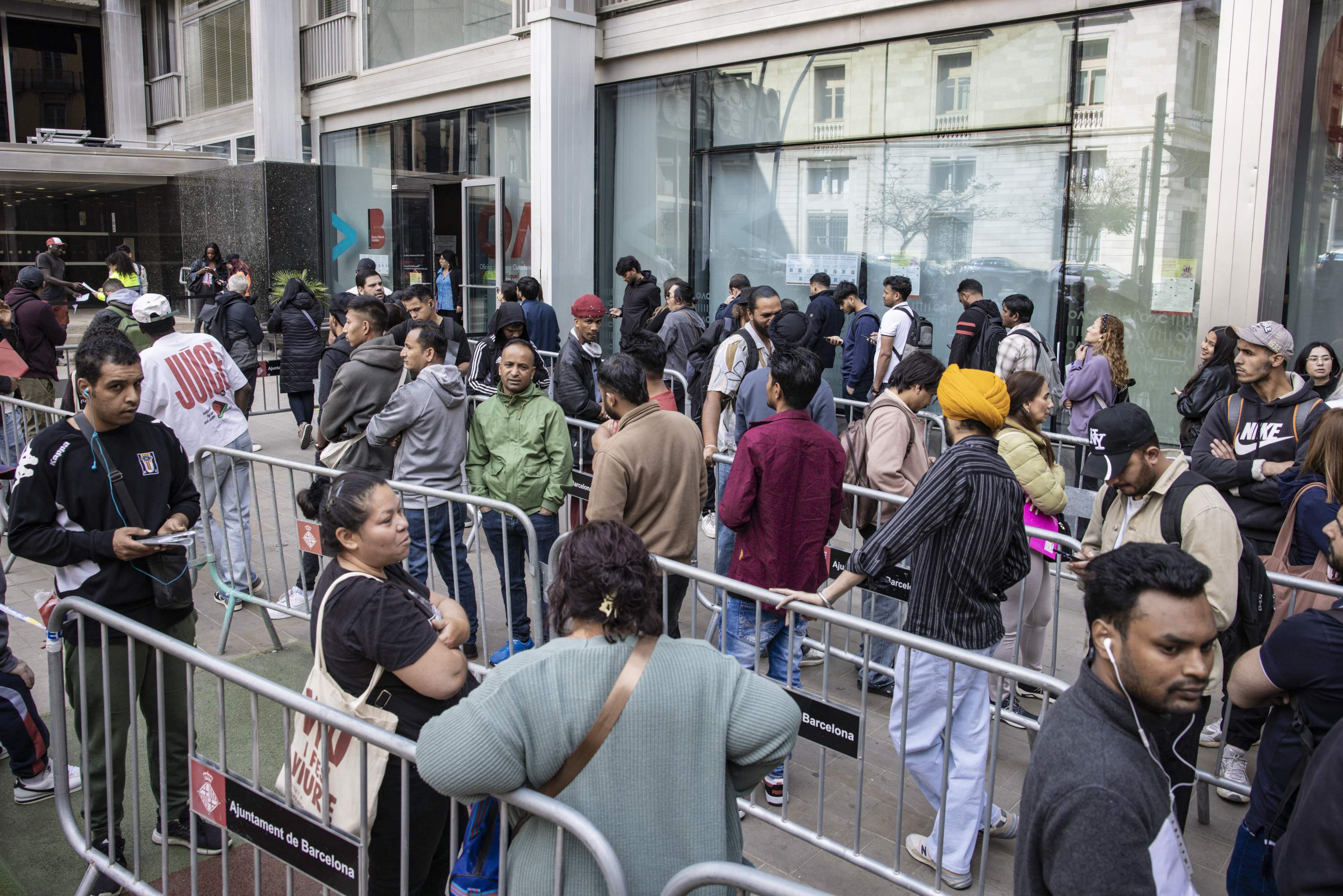 El Suprem proposa dur al TJUE la regularització extraordinària de migrants