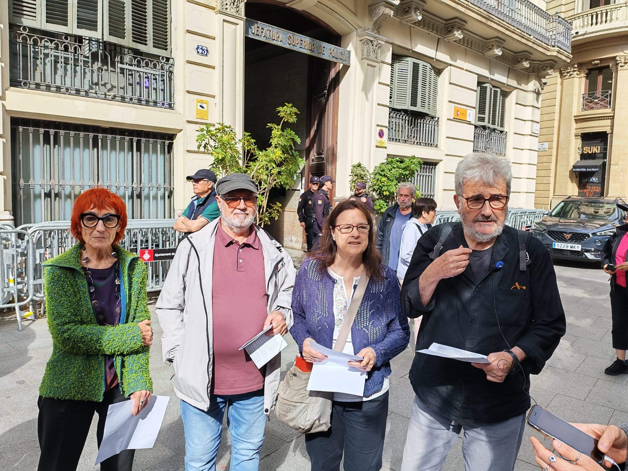 Represaliats del franquisme tornen a Via Laietana: "Hem vist les garjoles, ens falten els espais de tortura"