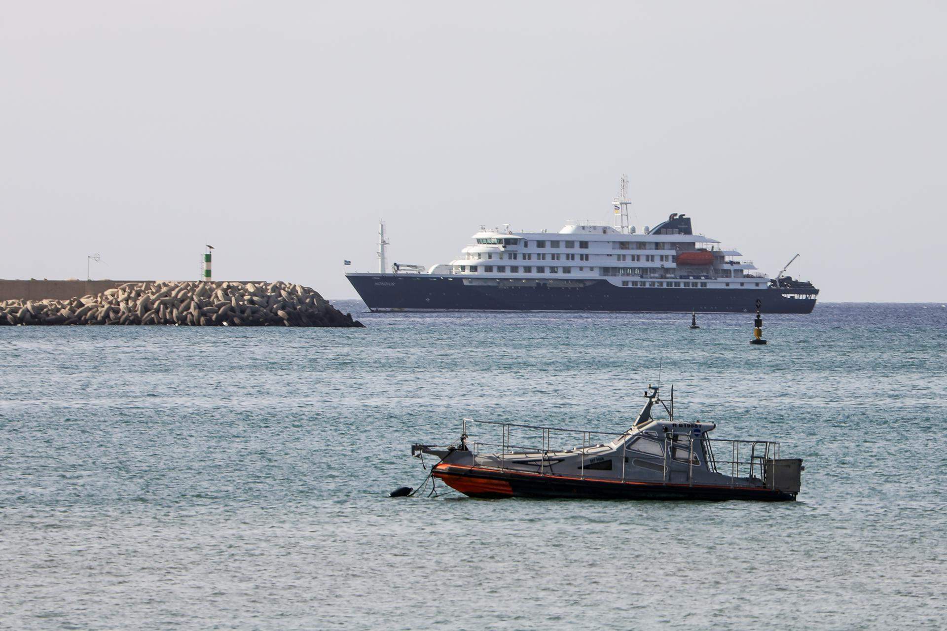 La OMS confirma que la cepa de hantavirus del crucero es transmisible entre humanos y eleva a 8 los casos