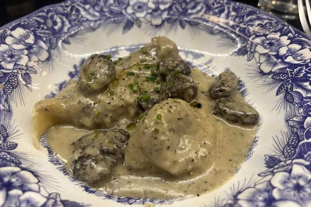 Múrgoles a la crema de foie-gras. / Foto: Rosa Molinero Trias