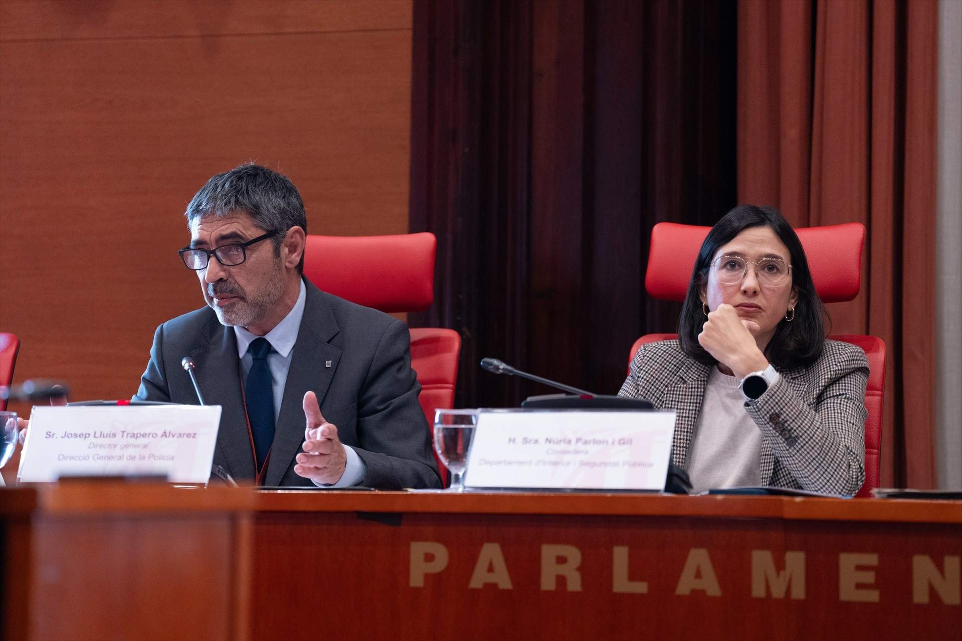 Parlon envía un mensaje a ERC, Comuns y CUP y blinda a Trapero en plena tormenta por las infiltraciones