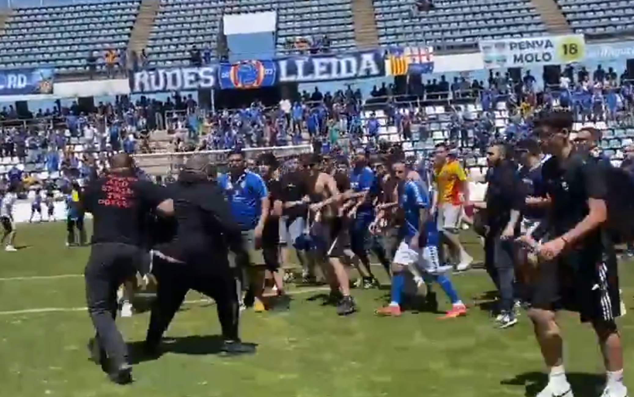 Invasió de camp i batalla campal en el Lleida - Vilanova de la Tercera Federació
