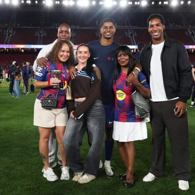 Marcus Rashford amb Lucia Loi i la seva família / Instagram