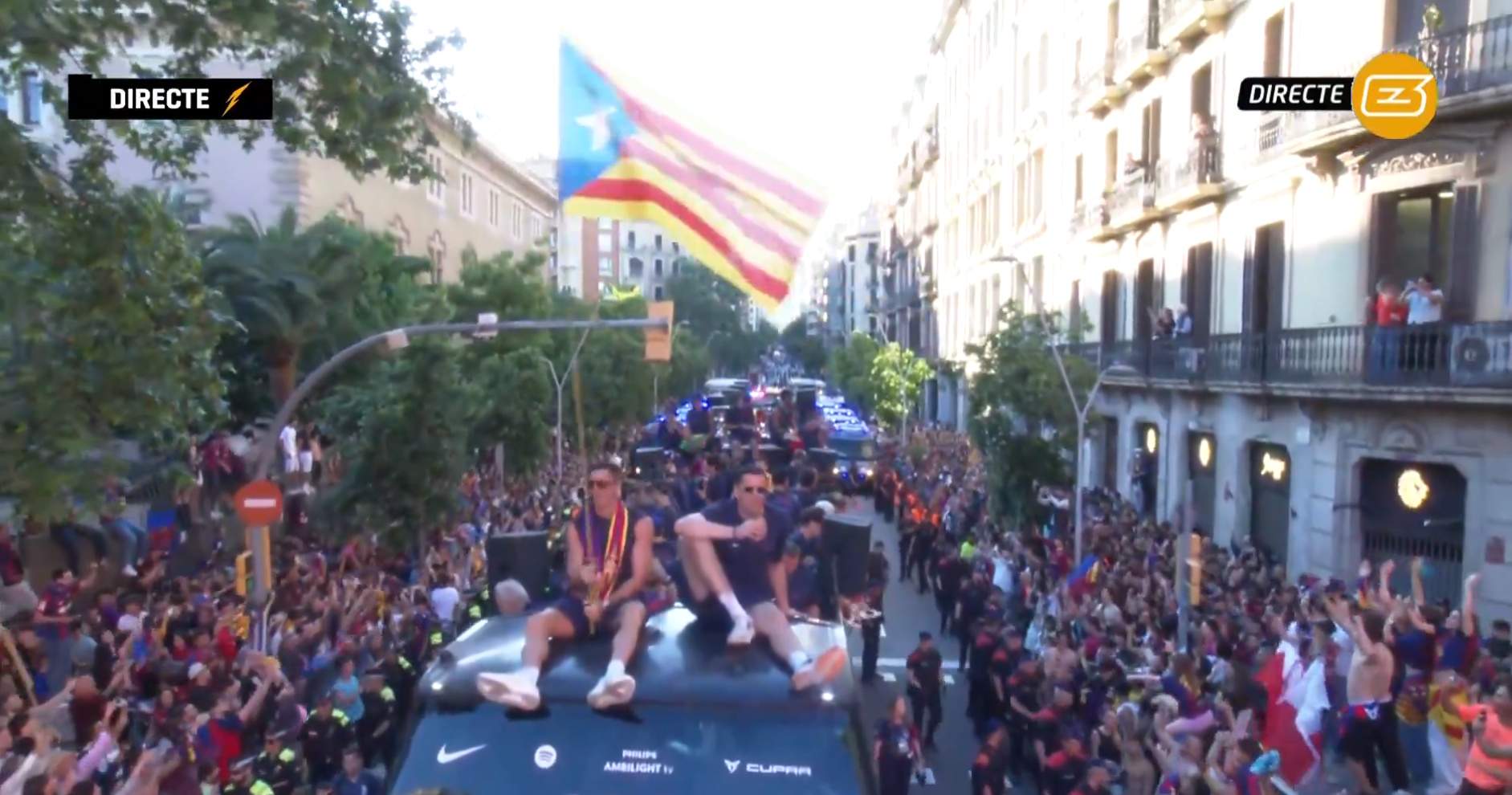 Vergonya amb 'El Chiringuito': què han fet quan han vist Lewandowski onejant una estelada a la rua del Barça