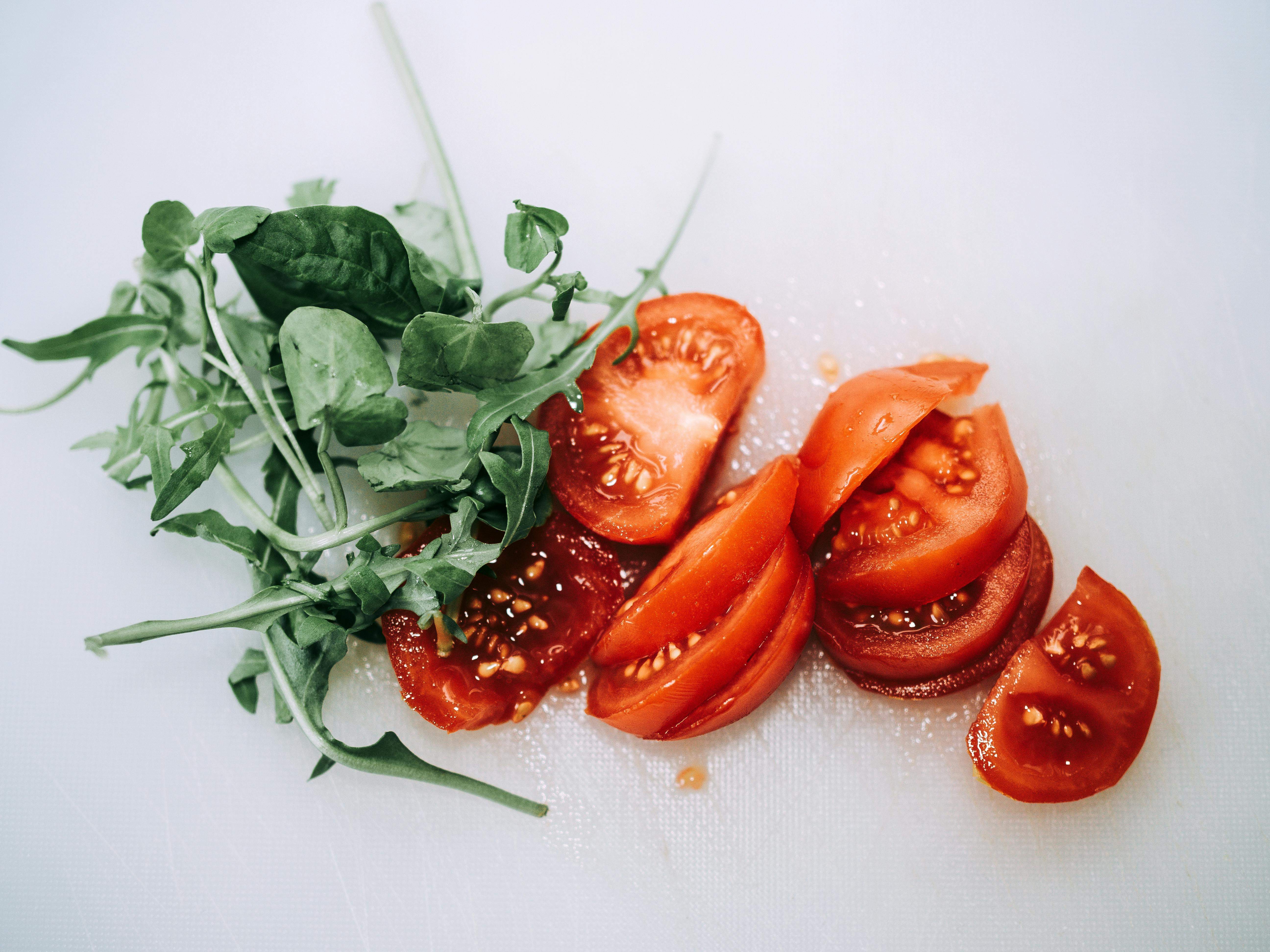 Para que tus tomates estén llenos de sabor para hacer una ensalada fresca y rica, no los pongas en la nevera