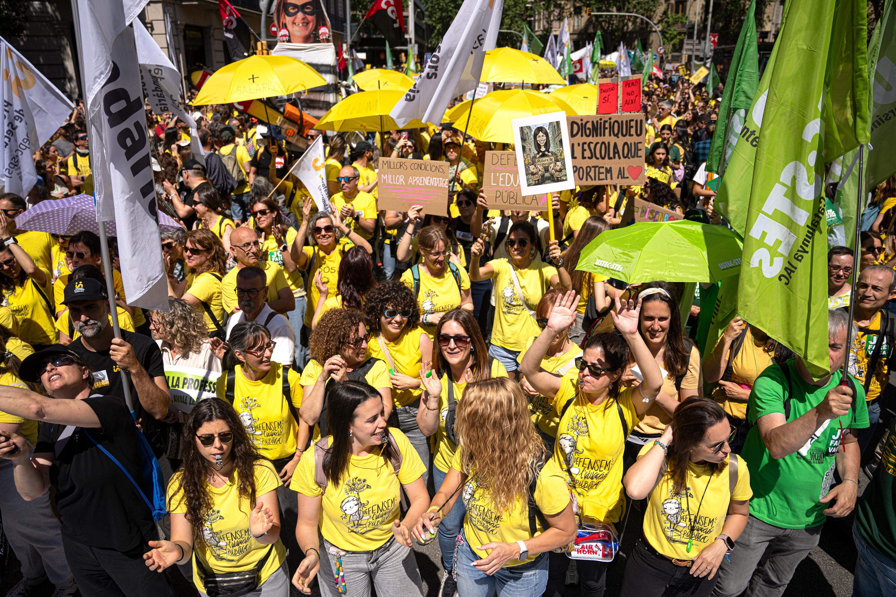Educació ofrece a los sindicatos acelerar el aumento salarial y reforzar la escuela inclusiva