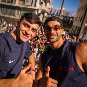 Pedri, amb el seu bon amic Ferran Torres, a la rua del Barça IG Pedri, amb el seu bon amic Ferran Torres, a la rua del Barça IG