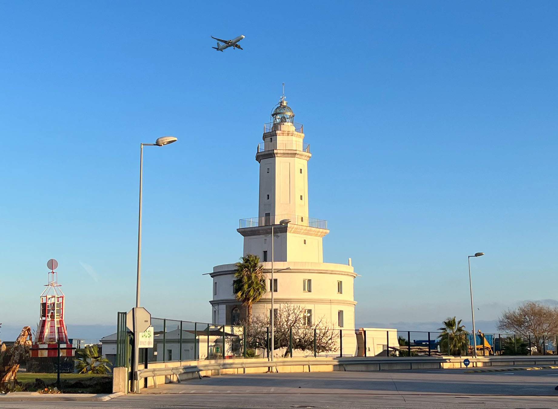 El Faro del Llobregat, la guinda de las puertas abiertas del Port de Barcelona