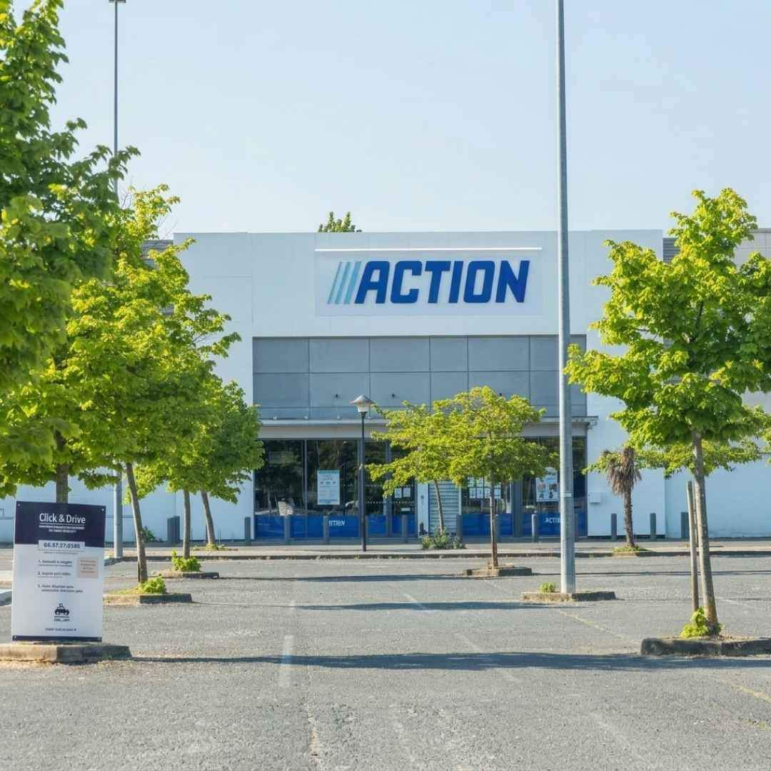 El banc plegable d'Action que també serveix per guardar mantes i joguines, per menys de 20 euros