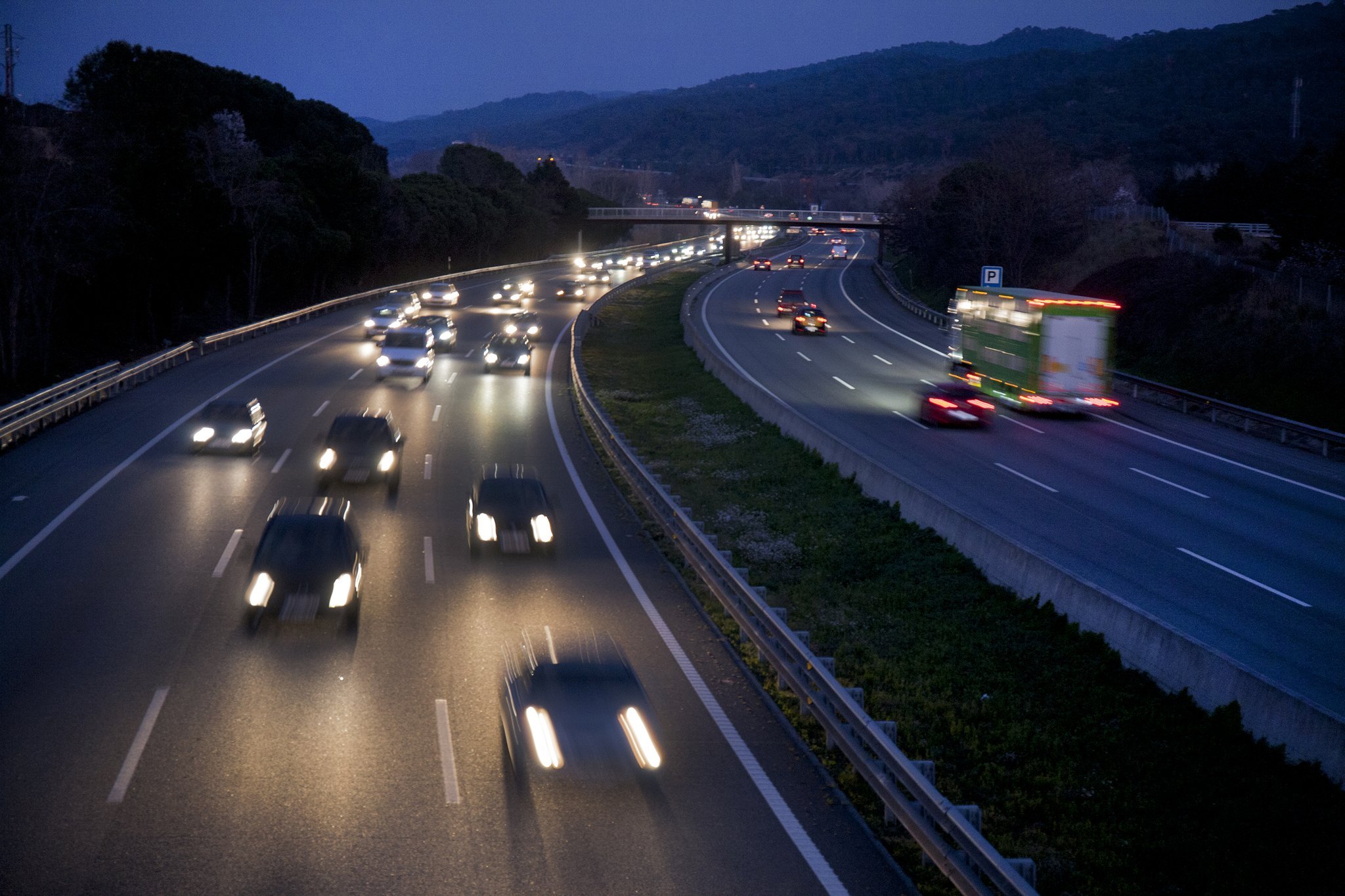 Fomento bajará un 30% el peaje de las autopistas rescatadas en Madrid