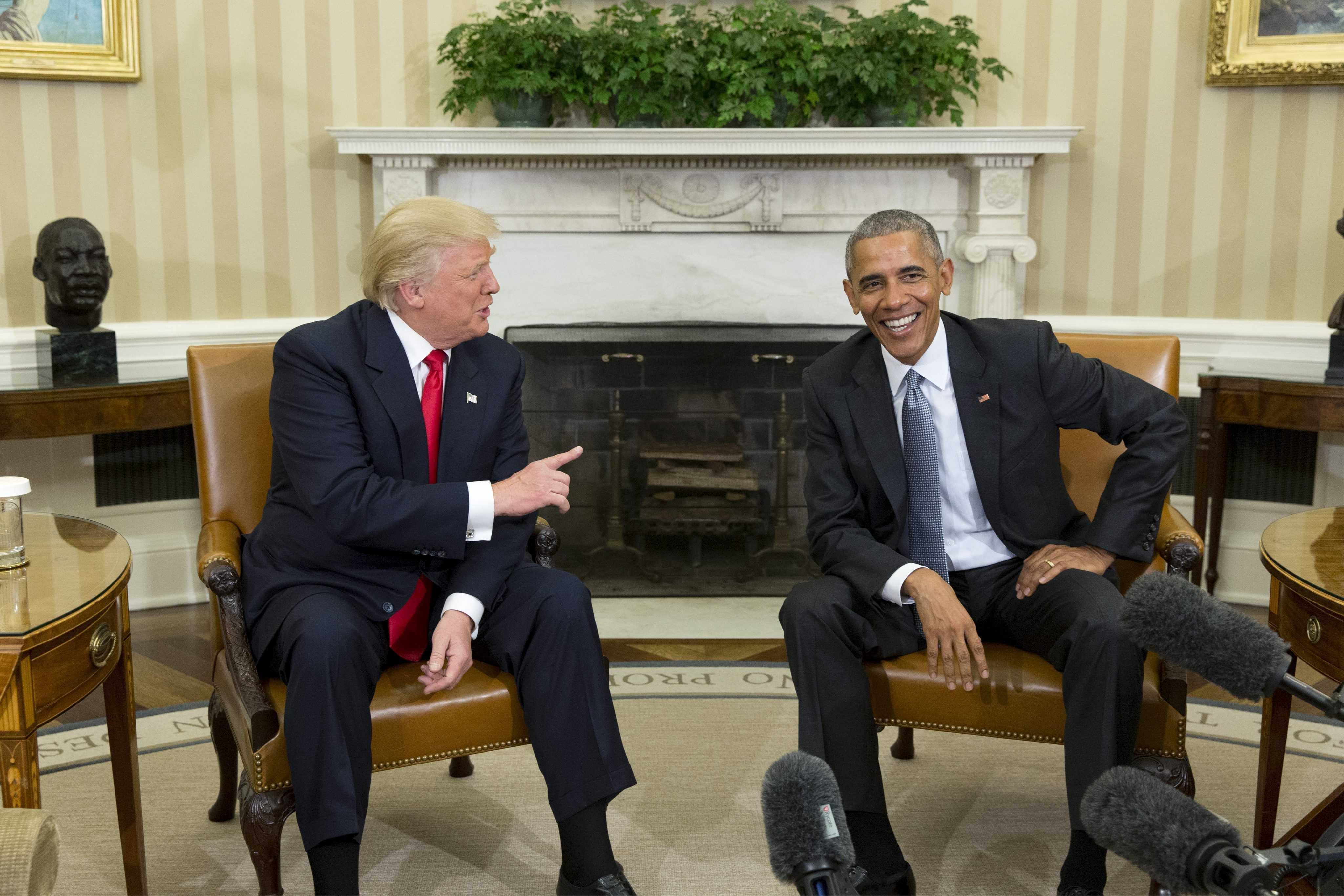 Trump y Obama escenifican buena sintonía después de los reproches