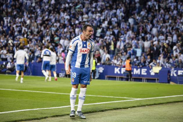 Kike celebra un gol del Espanyol / Foto: Carlos Baglietto