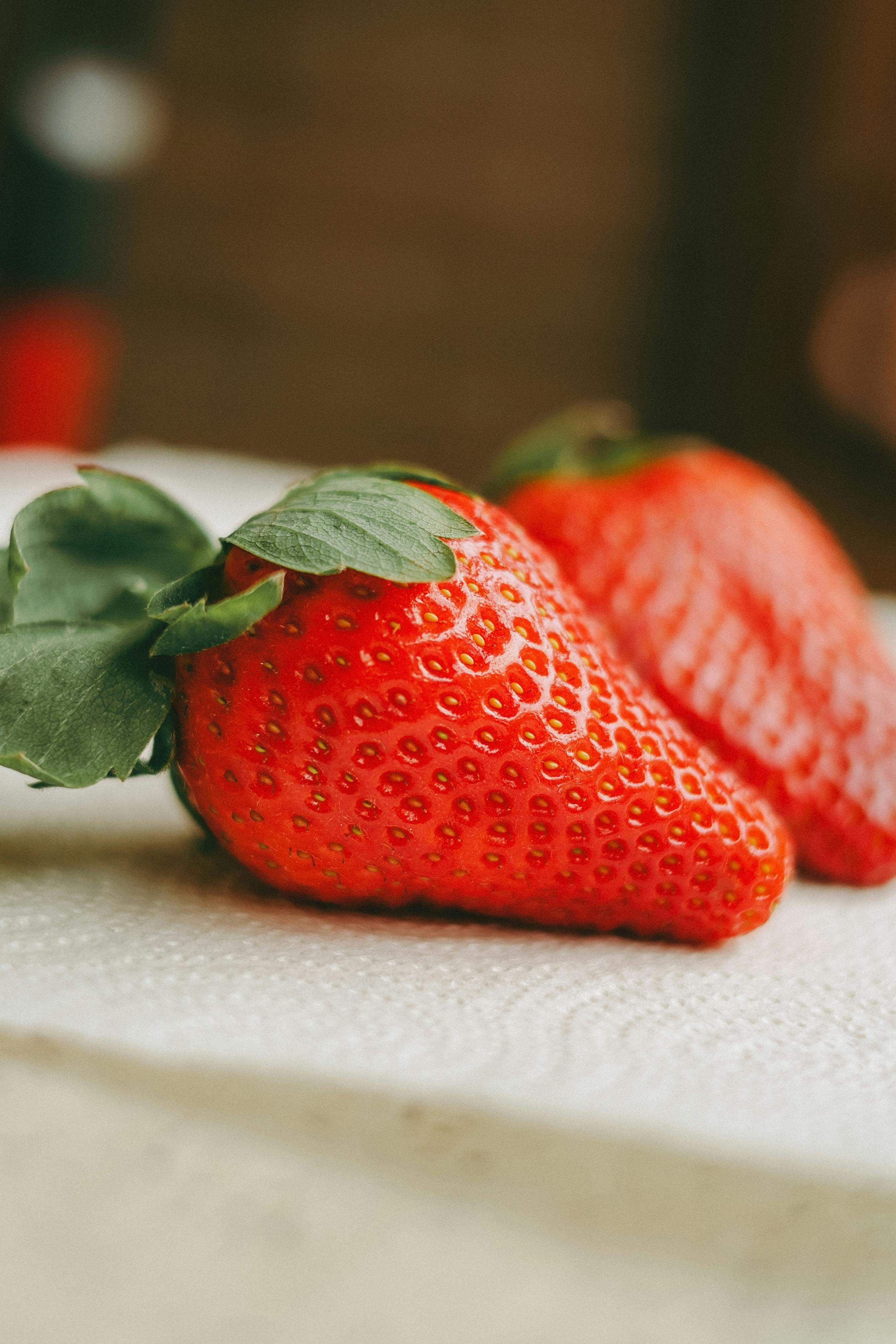 Jordi Cruz da la clave para conservar intactas las fresas durante días: "Hervirlas durante unos segundos"