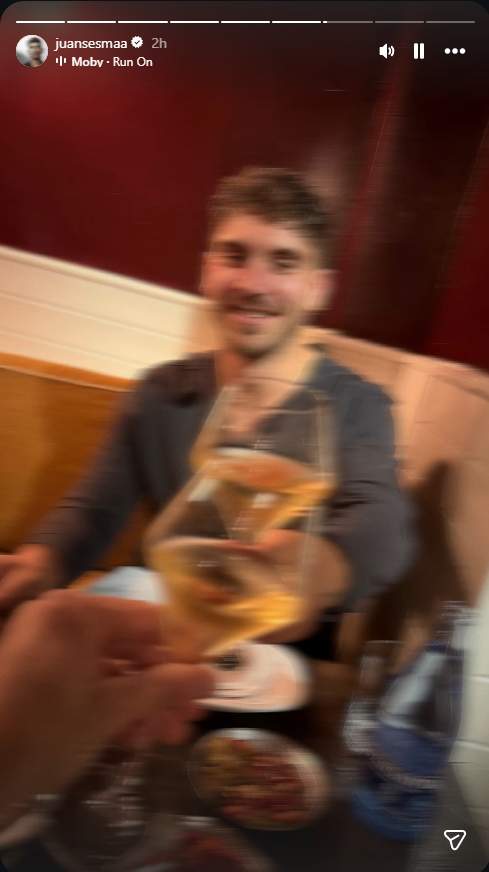 El brindis de Pablo Alborán i Juan Sesma / Instagram El brindis de Pablo Alborán i Juan Sesma / Instagram