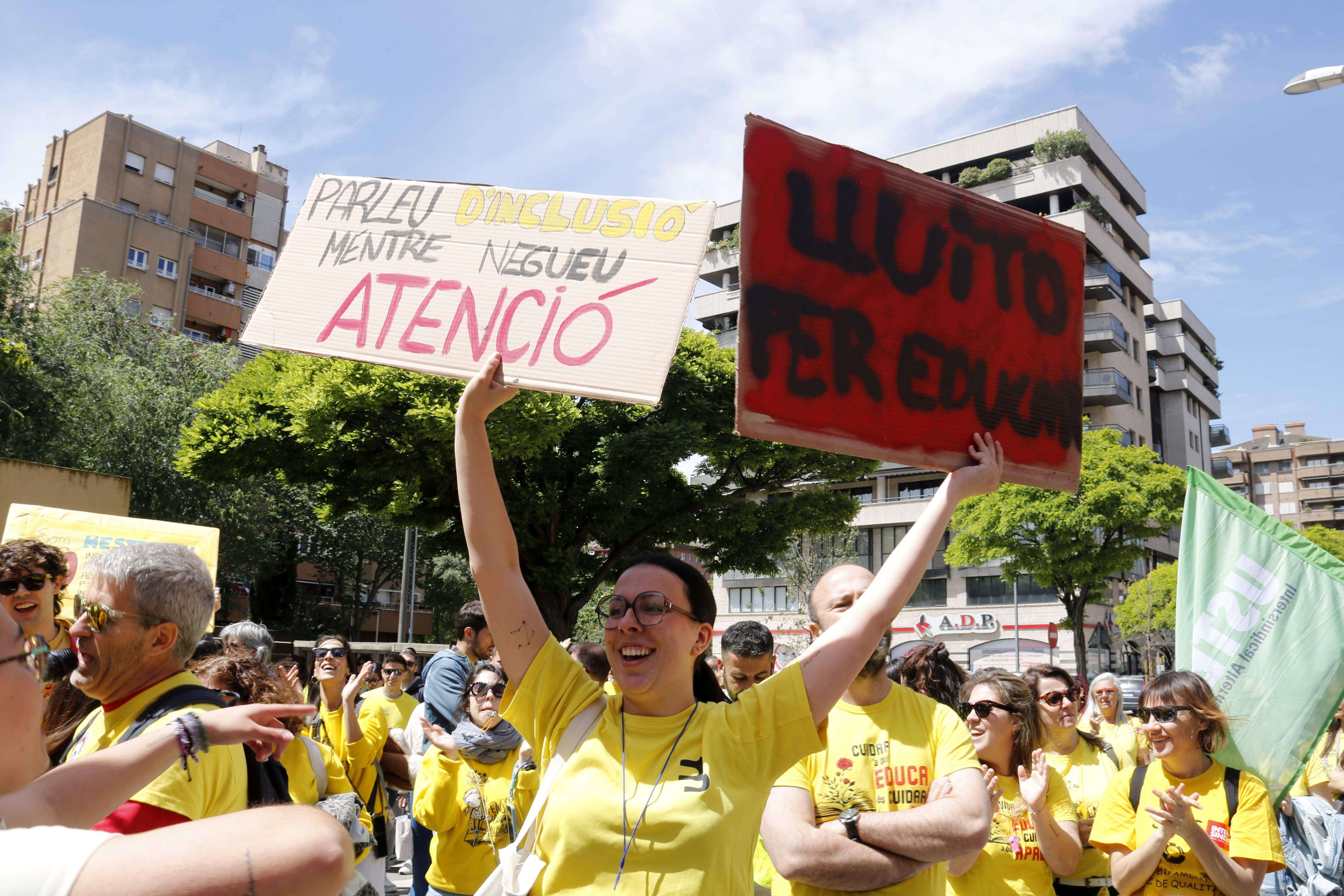 Los profesores mantienen el pulso: una ola amarilla ocupa Lleida en la cuarta jornada de huelga