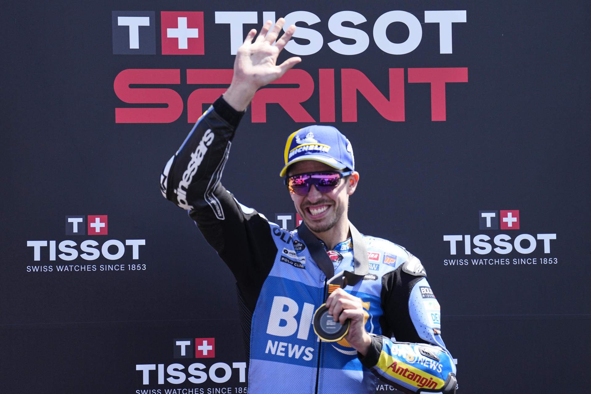 Àlex Márquez no cede su reinado en Catalunya y triunfa en el sprint de Montmeló