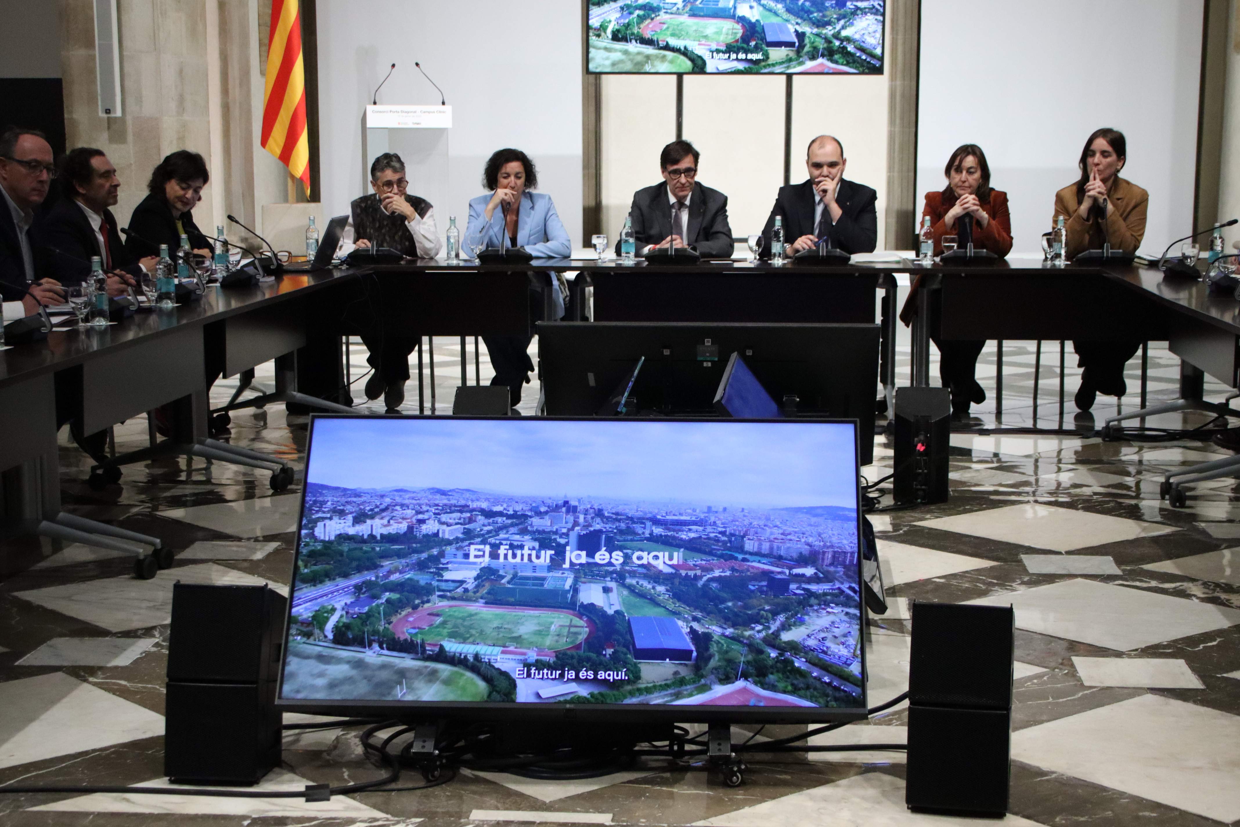 El president Illa i altres membres del Govern, a l'acte de constitució del Consorci pel futur Campus Clínic (ACN)