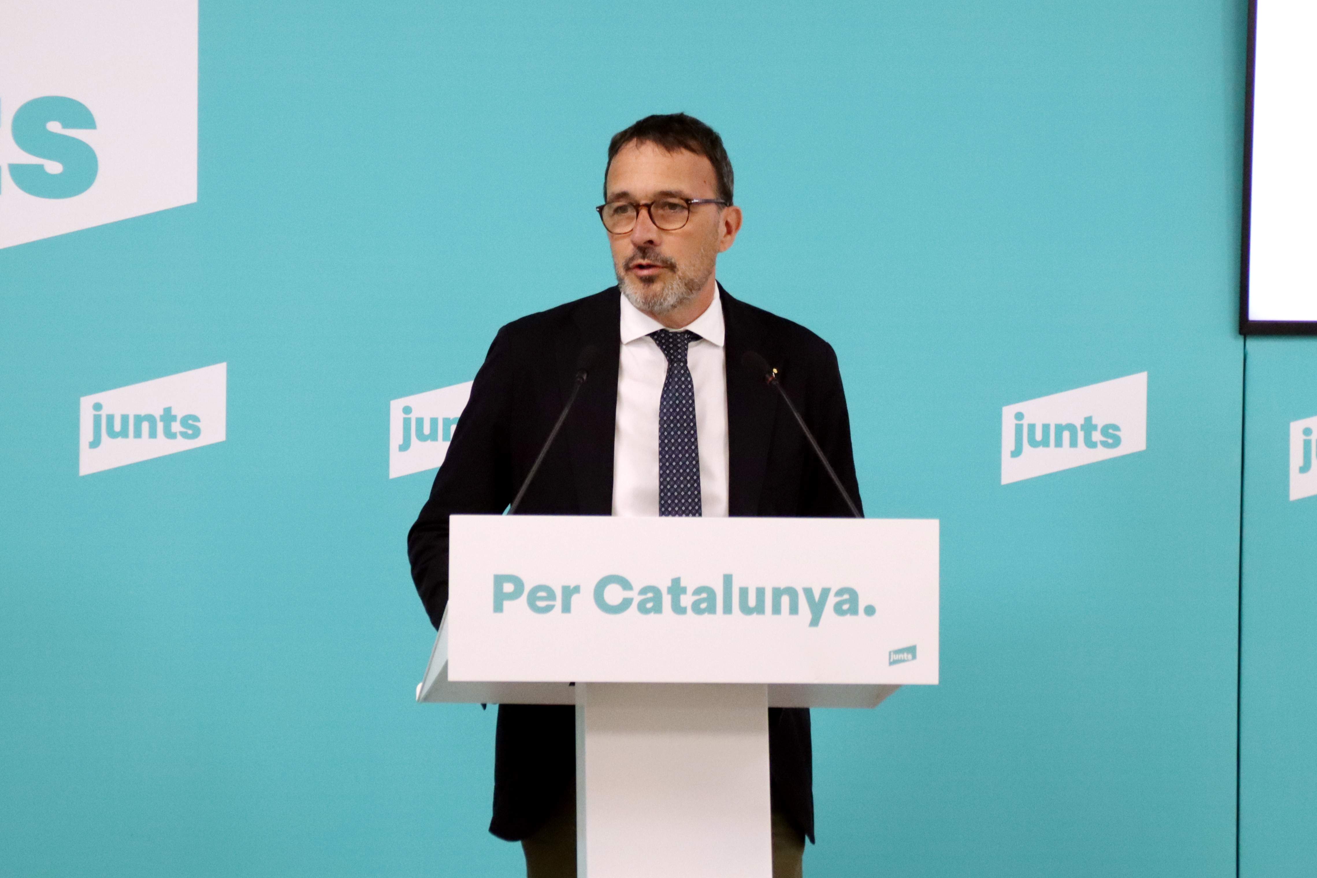 Junts reprocha que ERC aprueba los presupuestos de Illa a cambio de nada i "da oxígeno a un gobierno agotado"