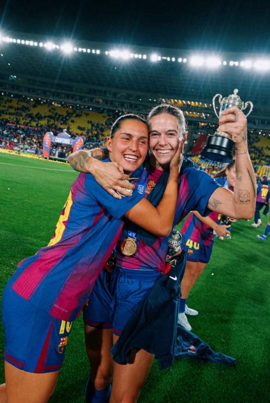 Kika Nazareth, amb Mapi León després de guanyar la Copa de la Reina IG Kika Nazareth, amb Mapi León després de guanyar la Copa de la Reina IG