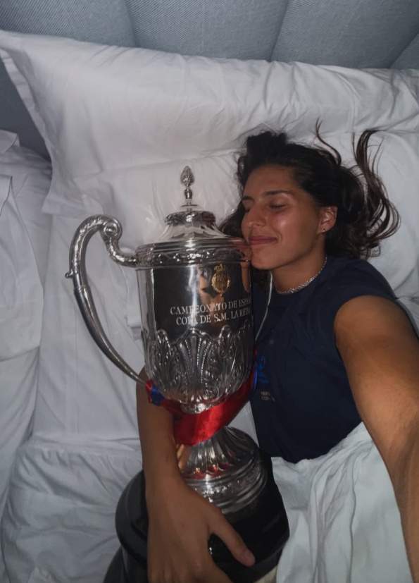 Kika Nazareth, amb e la Copa de la Reina IG Kika Nazareth, amb e la Copa de la Reina IG