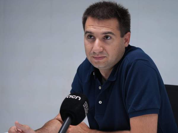 Andreu Huguet, creador de l'aplicació Aleta que utilitzen moltes colles castelleres per gestionar el seu dia a dia. Pere Francesch ACN Andreu Huguet, creador de l'aplicació Aleta que utilitzen moltes colles castelleres per gestionar el seu dia a dia. Pere Francesch ACN