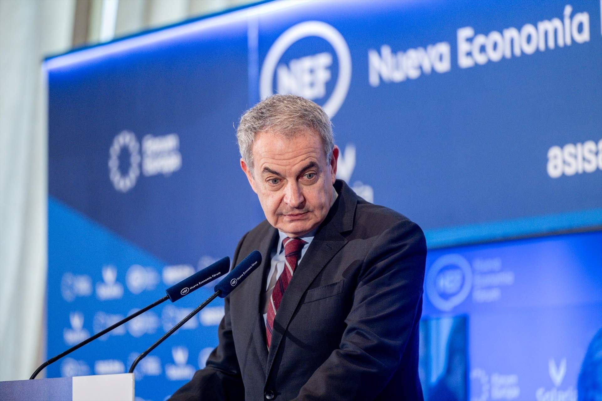 Zapatero niega "con toda contundencia" haber hecho gestiones relacionadas con el rescate de Plus Ultra