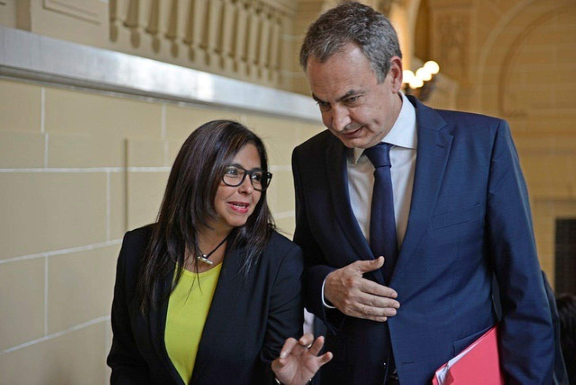El jutge es capbussa en la connexió Zapatero-Veneçuela i assenyala negocis d'or i petroli