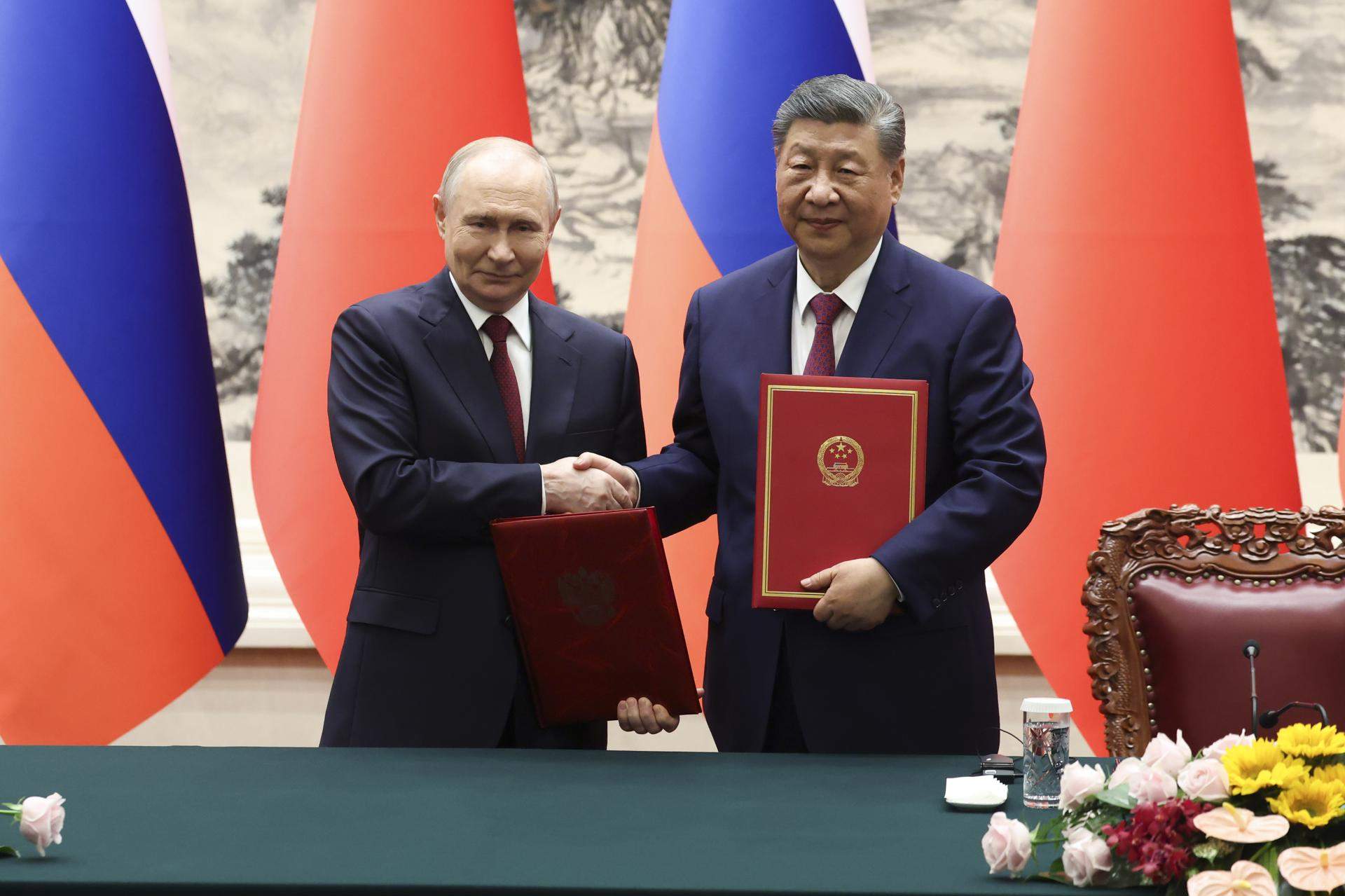 La declaració d’amor de Putin a Xi: "Un dia separats són tres tardors"