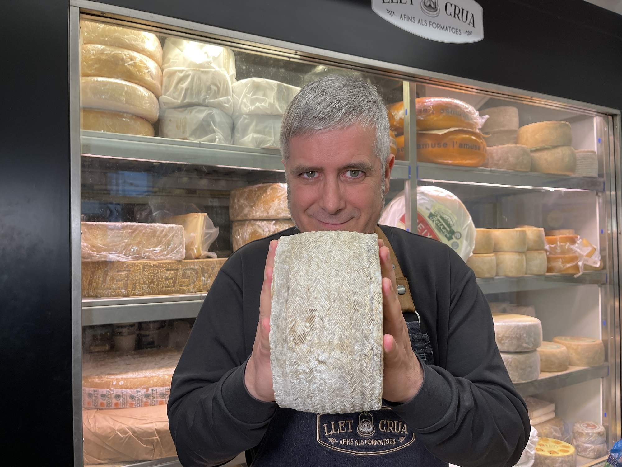 ¿Las embarazadas pueden comer quesos de leche cruda?