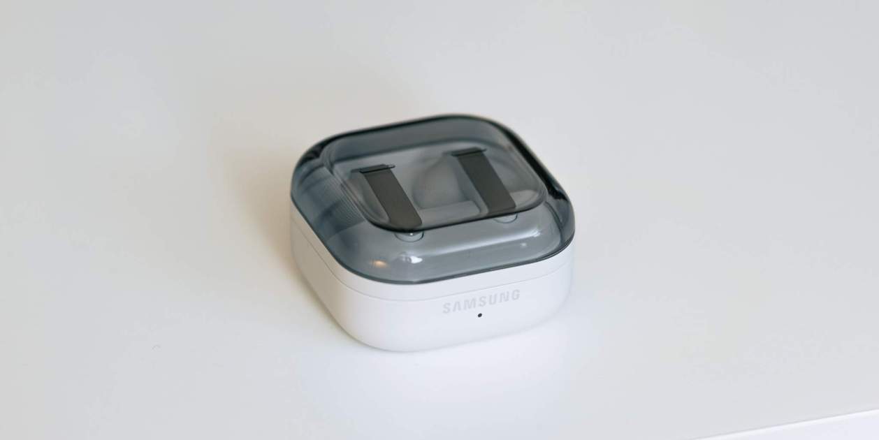 Els Galaxy Buds4 Pro són millors dins de l'ecosistema de Samsung | Imatge: Difoosion Els Galaxy Buds4 Pro són millors dins de l'ecosistema de Samsung | Imatge: Difoosion