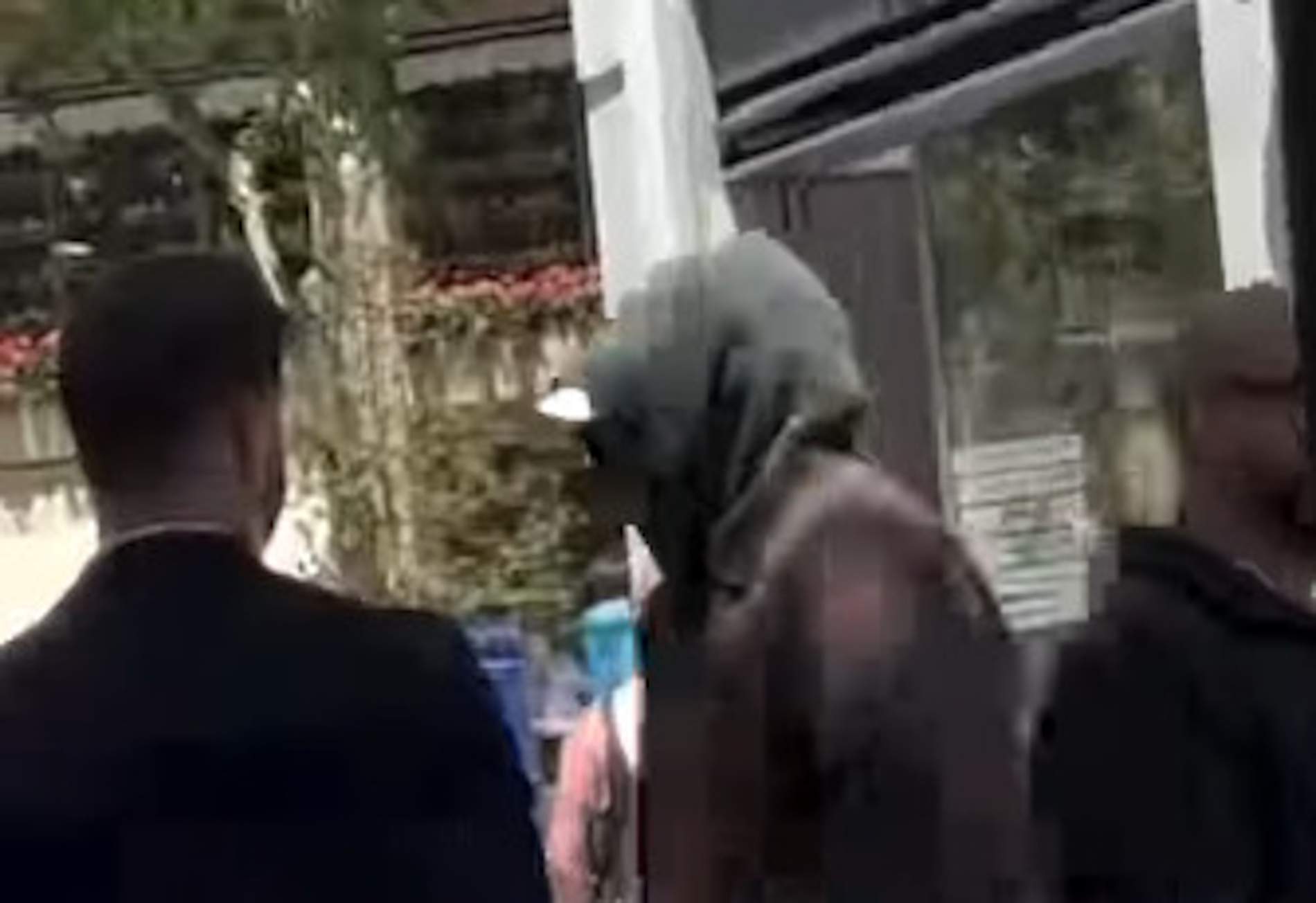 Bad Bunny desferma la bogeria dels fans a Barcelona dos dies abans de la cita a l'Estadi Olímpic