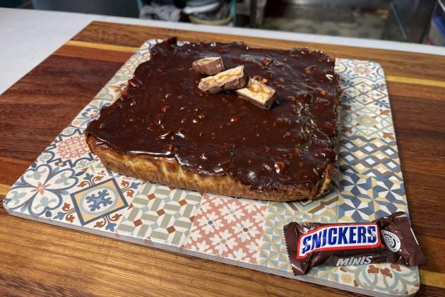 Cheesecake d'Snickers Ada Parellada Foto Raquel Sánchez