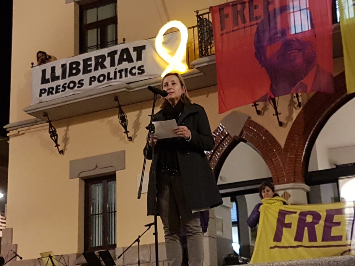 Marxa de torxes per demanar la llibertat dels presos a Sant Vicenç dels Horts