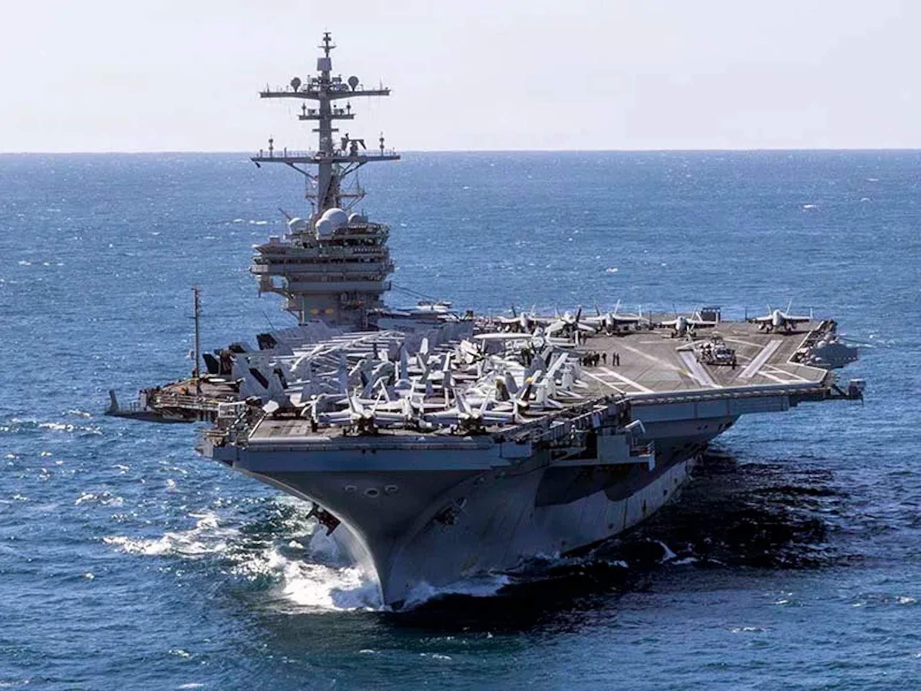 Els EUA despleguen el llegendari portaavions USS Nimitz en el Carib per augmentar la pressió sobre Cuba
