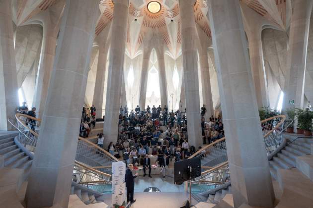 sala creuer foto sagrada familia sala creuer foto sagrada familia