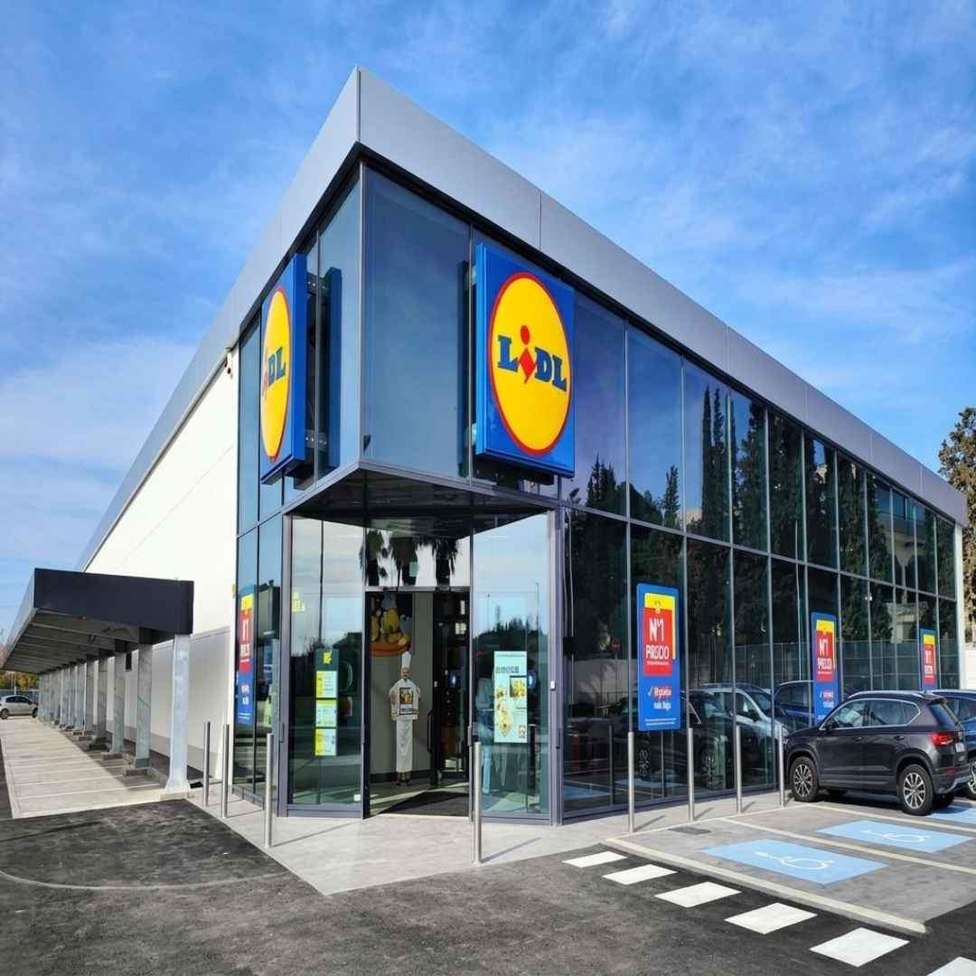 La mesa plegable de Lidl que puede salvar una comida improvisada fuera de casa por menos de 12 euros