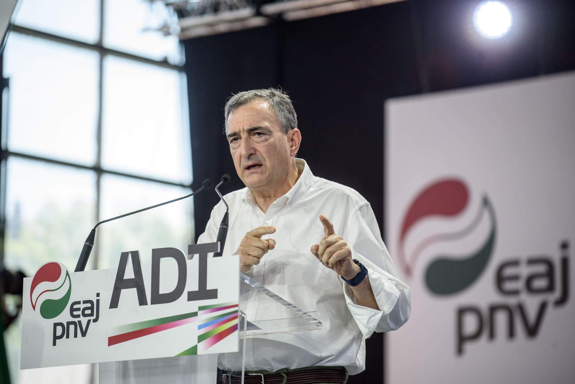 El PNB considera una "irresponsabilitat" que Sánchez "continuï més enllà de 2026" al govern espanyol