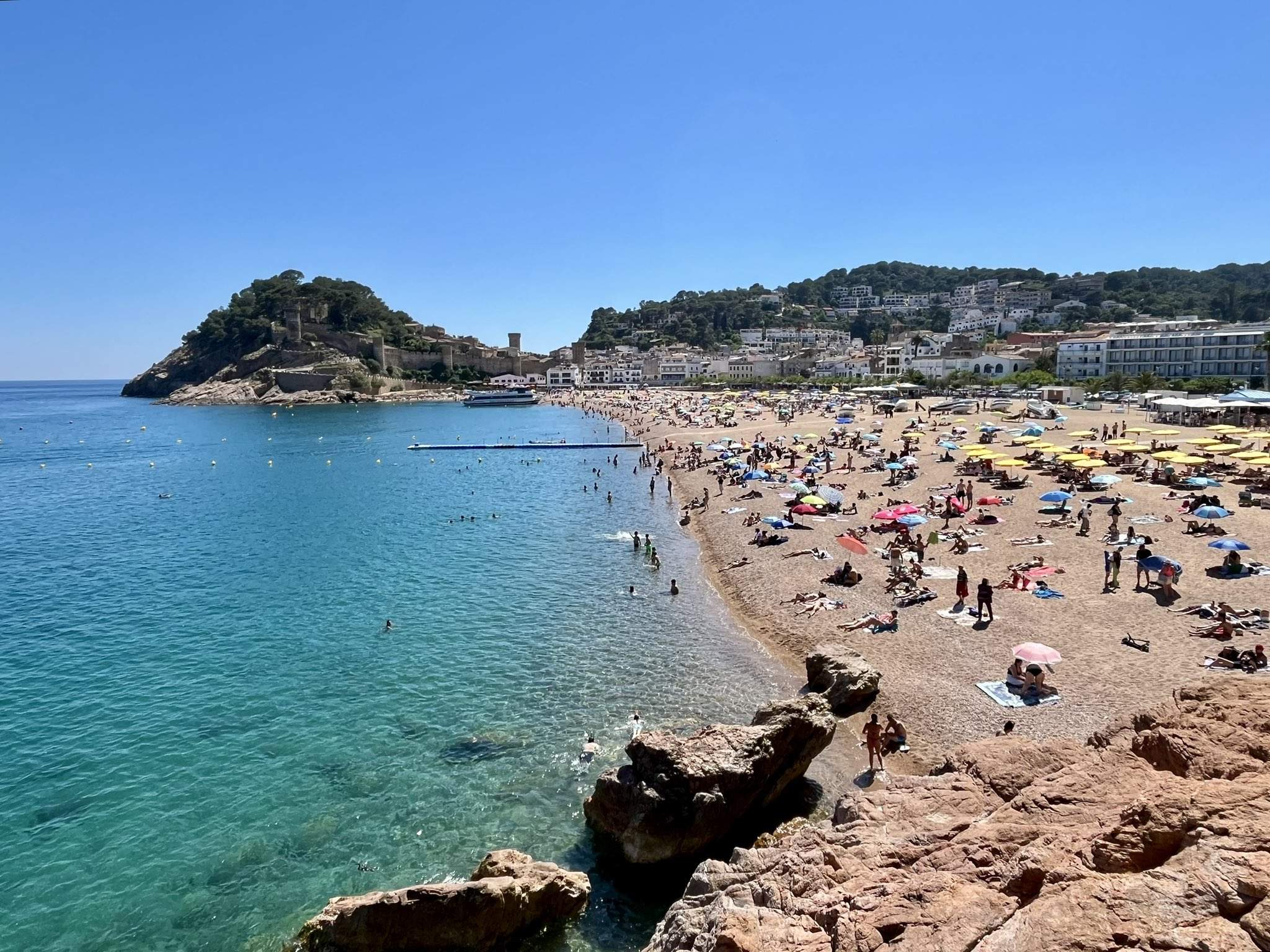 Arriba a Catalunya una setmana amb regust d'estiu, calor intensa i termòmetres desbocats