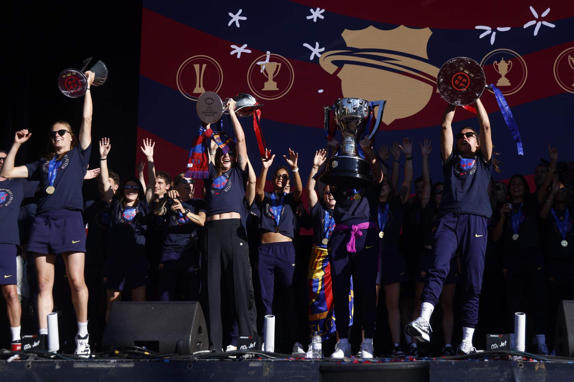 El Barça femení continua la festa i els culers vibren amb les tetracampiones