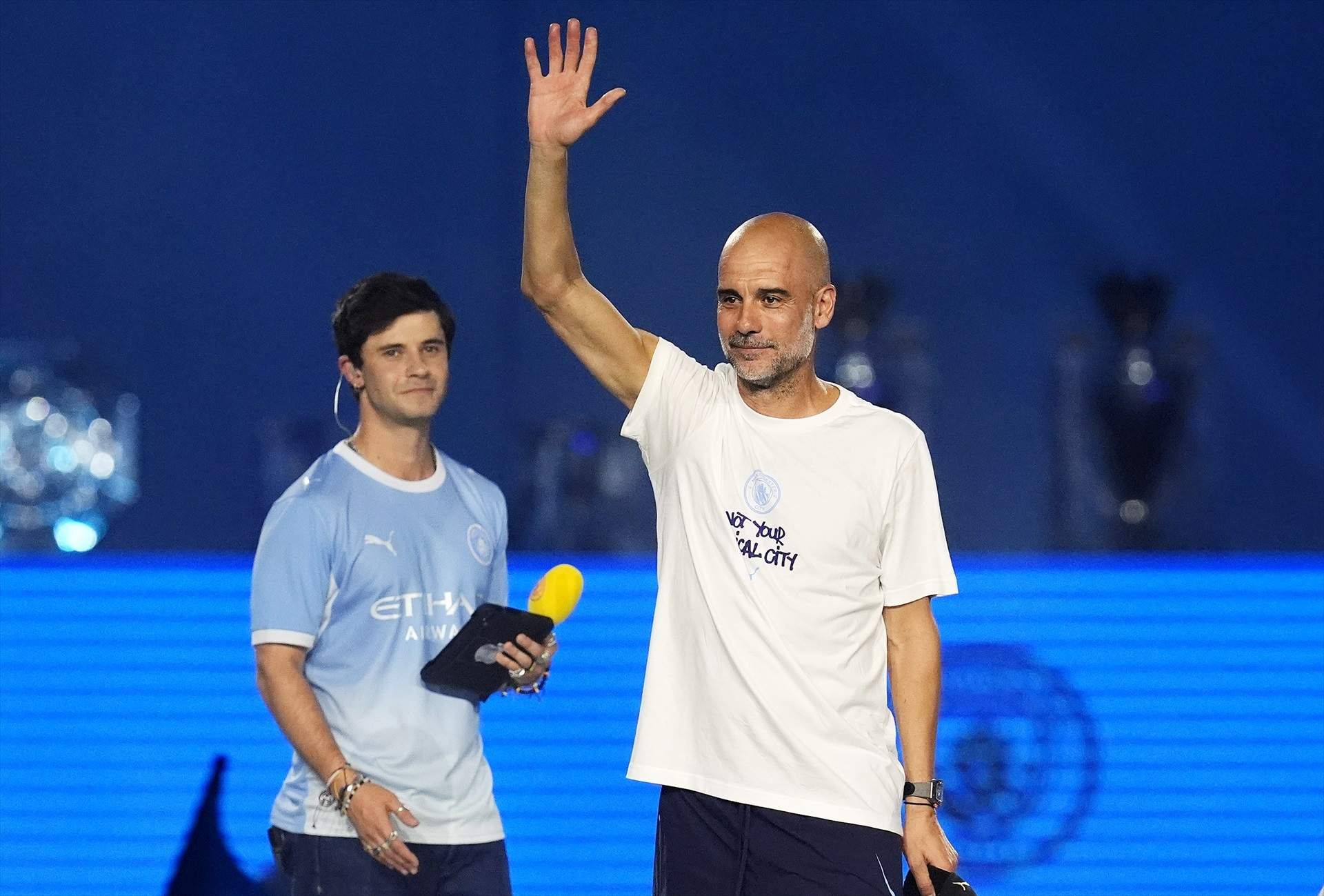 Catalunya i Jordan, protagonistes inesperats de l'última festa de Guardiola a Manchester
